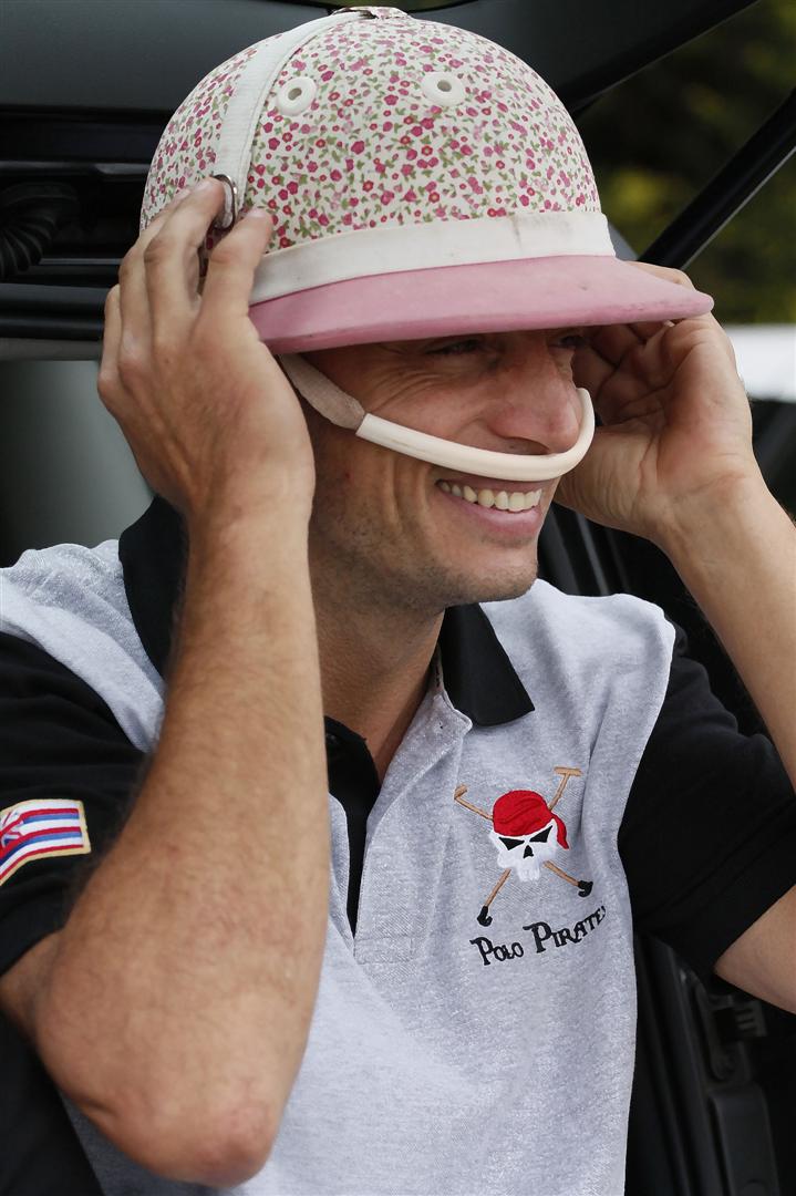 Having fun when watching Polo