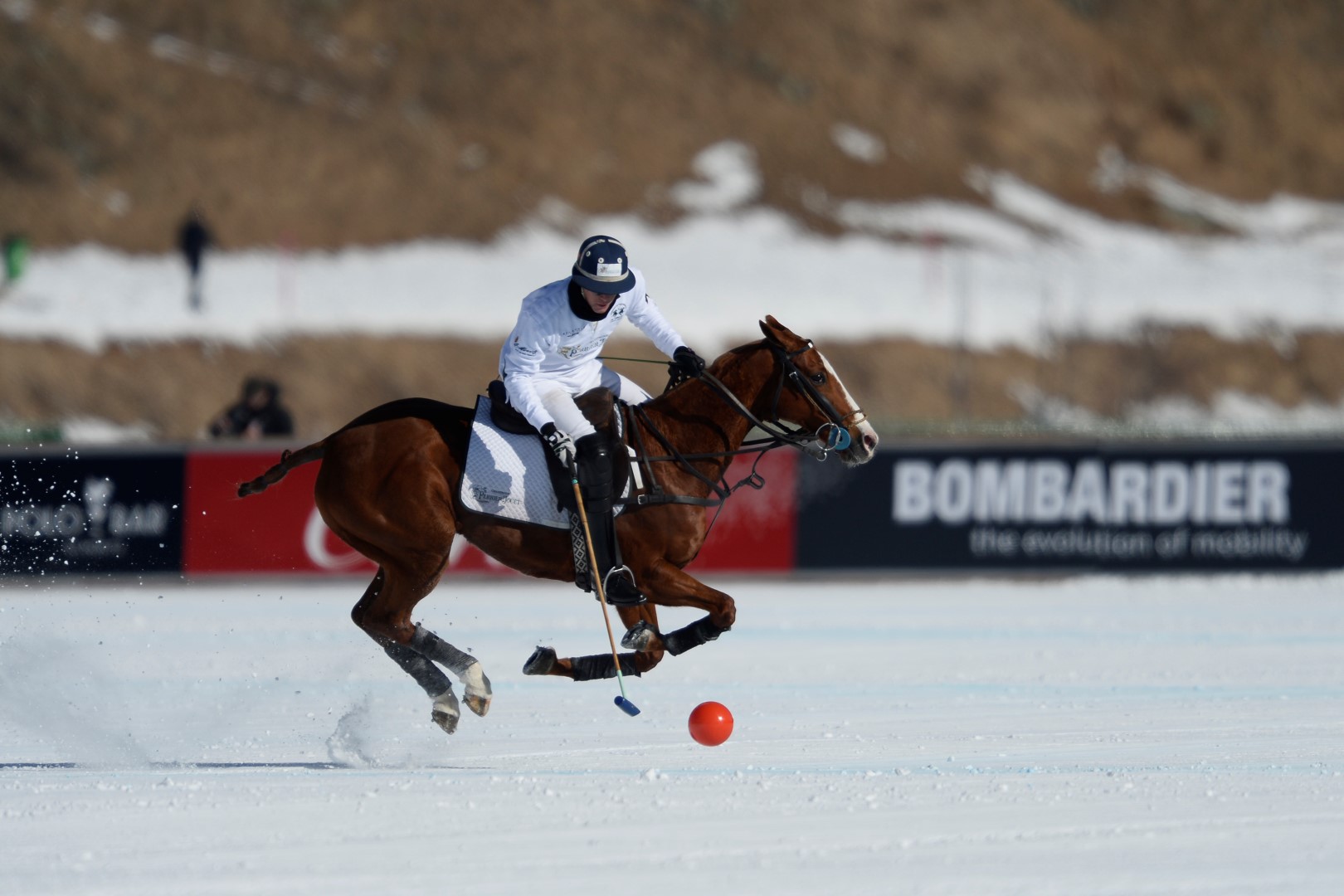 27 01 17-0132 32554968575 o