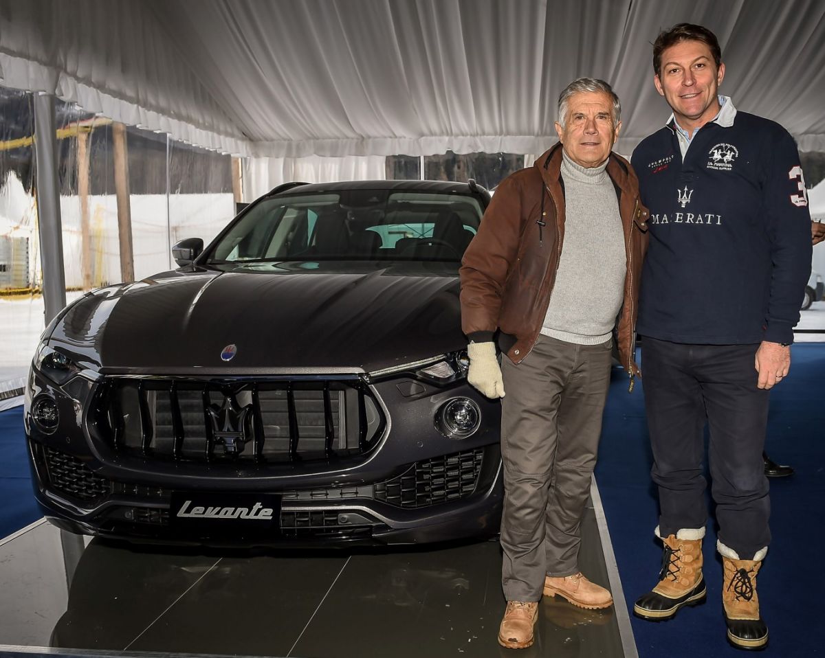 695440407TP053 Maserati Pol